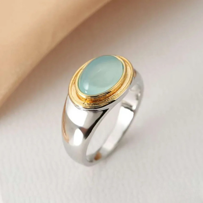 Anello retrò con pietra di luna verde