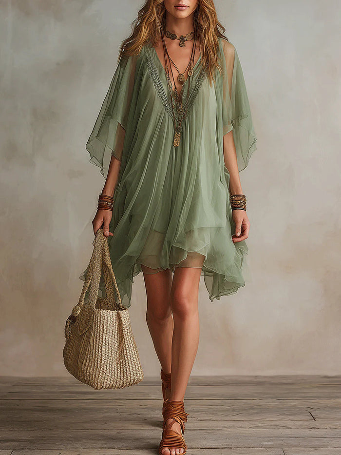Abito Mini Flowy in Chiffon Verde con Scollatura a V