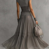 Set Top in Pizzo Grigio e Gonna Maxi Plissettata