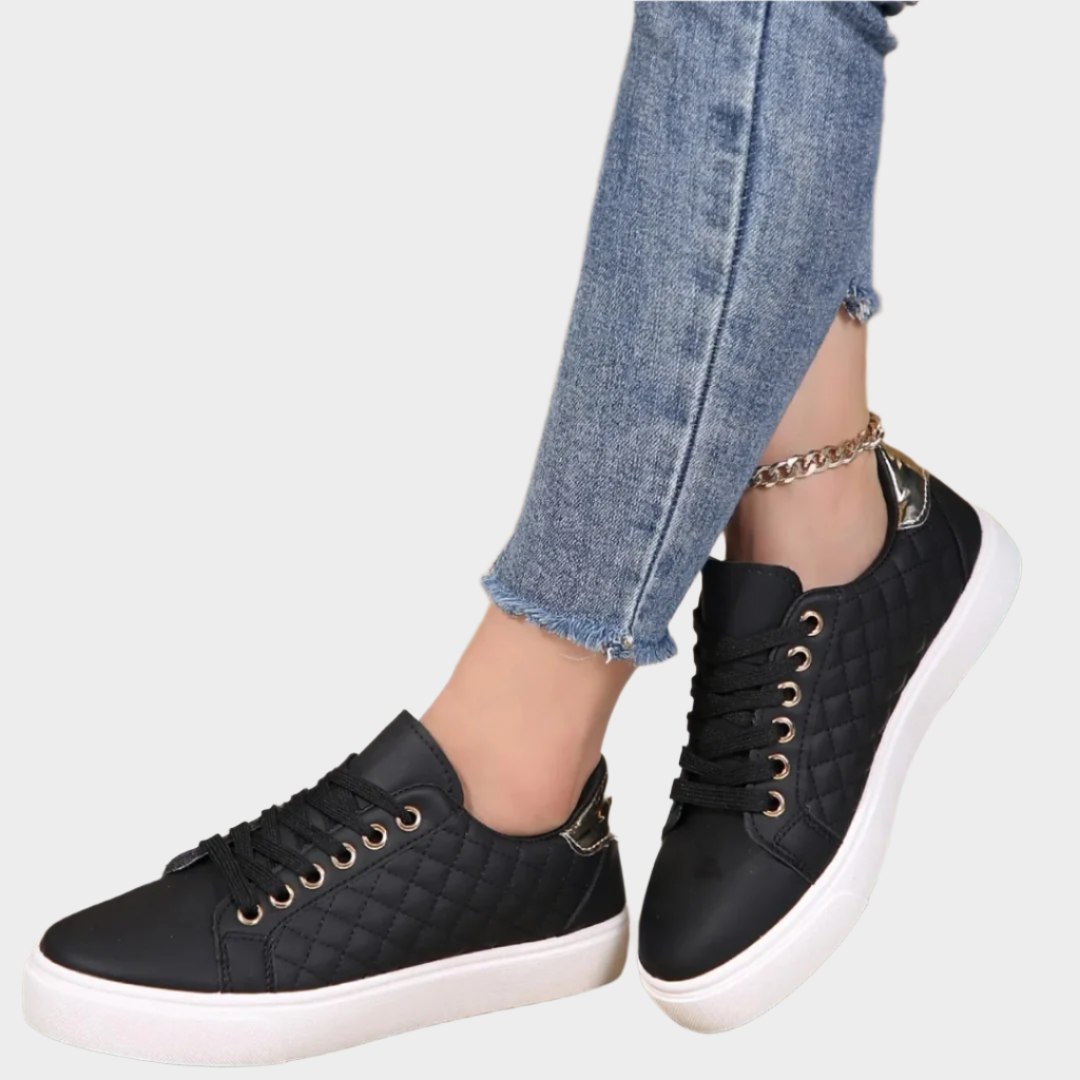 Ester - Sneakers moderne con dettagli e trama trapuntata