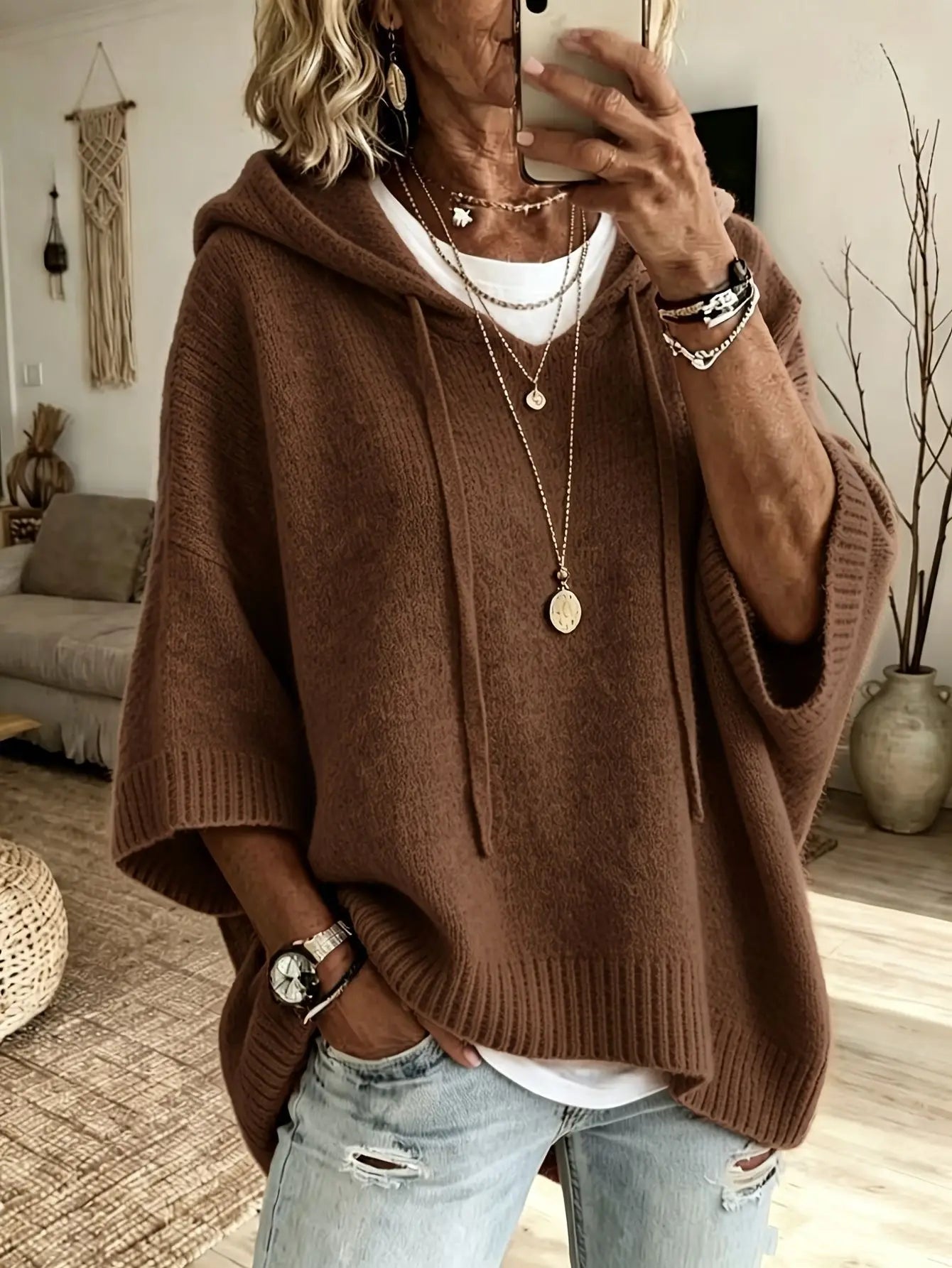 Poncho Donna in Maglia con Cappuccio – Comfort ed Eleganza per l'Autunno