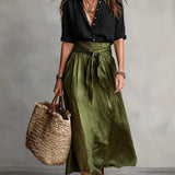 RIVER | Set di Due Pezzi: Top Nero e Gonna Midi Verde Oliva