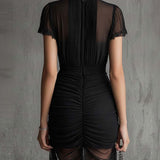 Abito Mini in Chiffon Nero con Vita Plissettata e Bordo in Pizzo