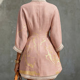Abito Mini in Pizzo all'Uncinetto con Scollatura a V in Oro Rosa