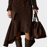 Abito midi elegante in scamosciato marrone scuro con laccio