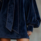 Abito Mini in Velluto Blu Scuro con Maniche a Lanterna
