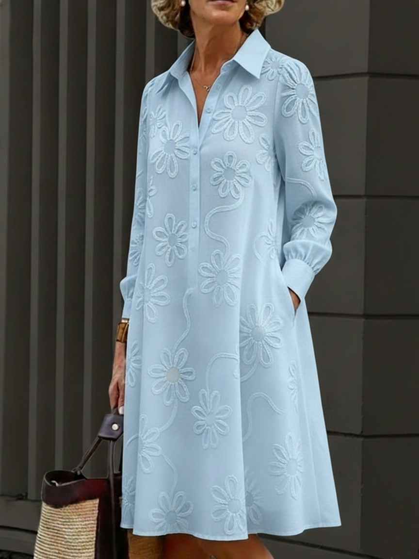 Celestina | Abito Midi dalla Linea Fluida con Colletto Romantico e Delicati Ricami Floreali in Rilievo